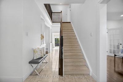 936 Talisman Crescent • London South, ON photo 4