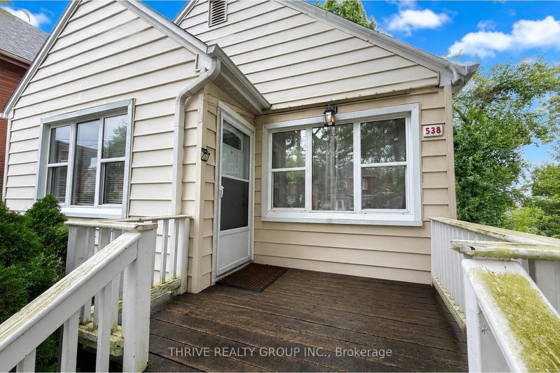 Upper - 538 Quebec Street