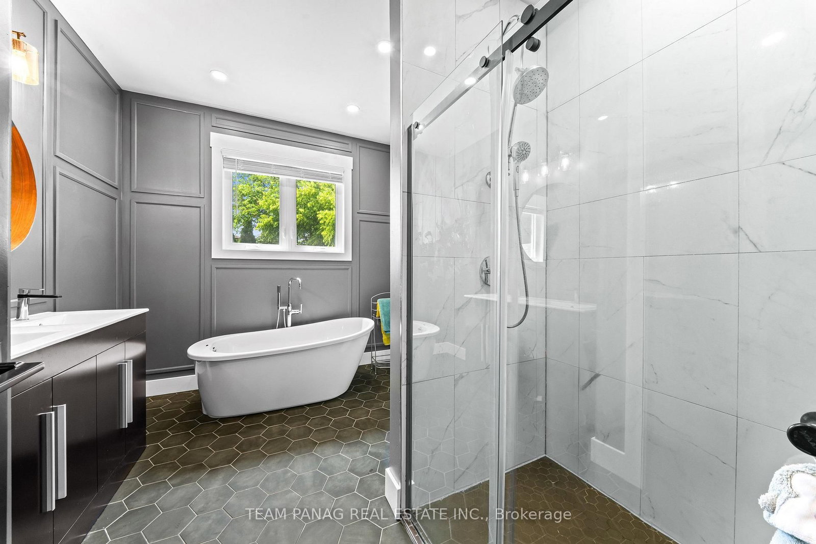 646 West 5th Street • Hamilton, ON photo 20