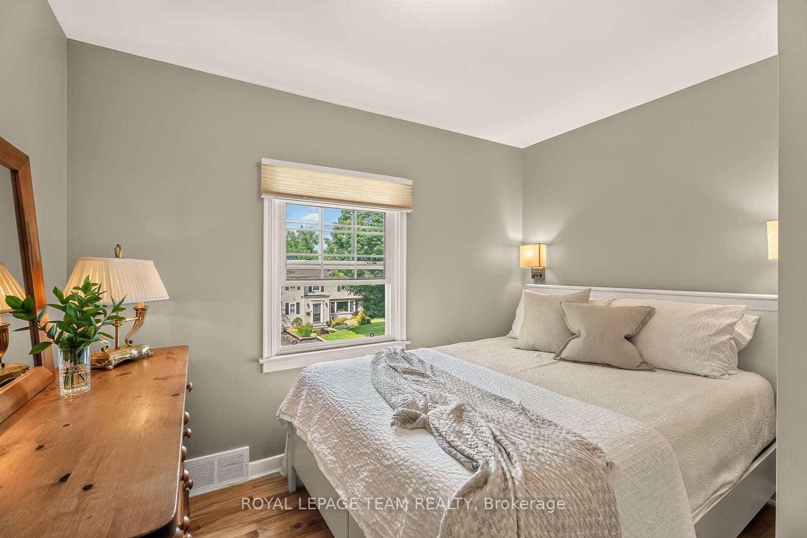 766 Eastbourne Avenue • Ottawa, ON photo 28