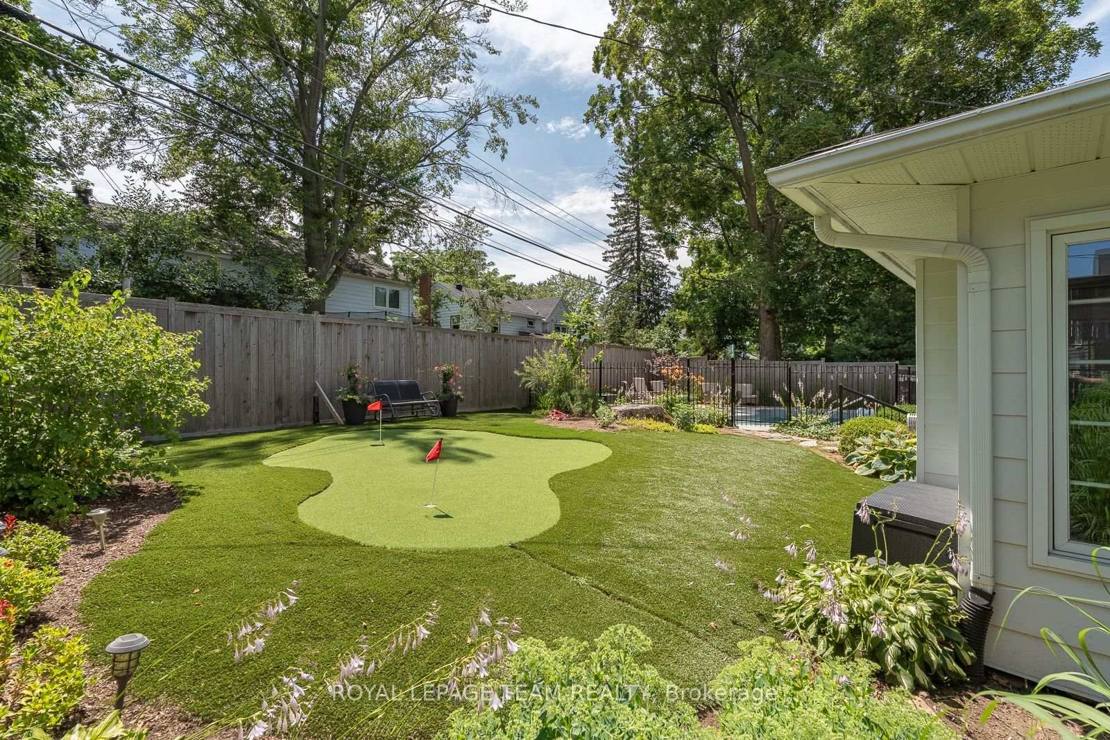 766 Eastbourne Avenue • Ottawa, ON photo 33