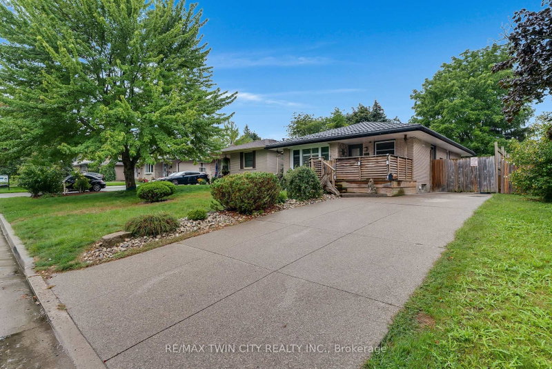 83 Kimberly Crescent