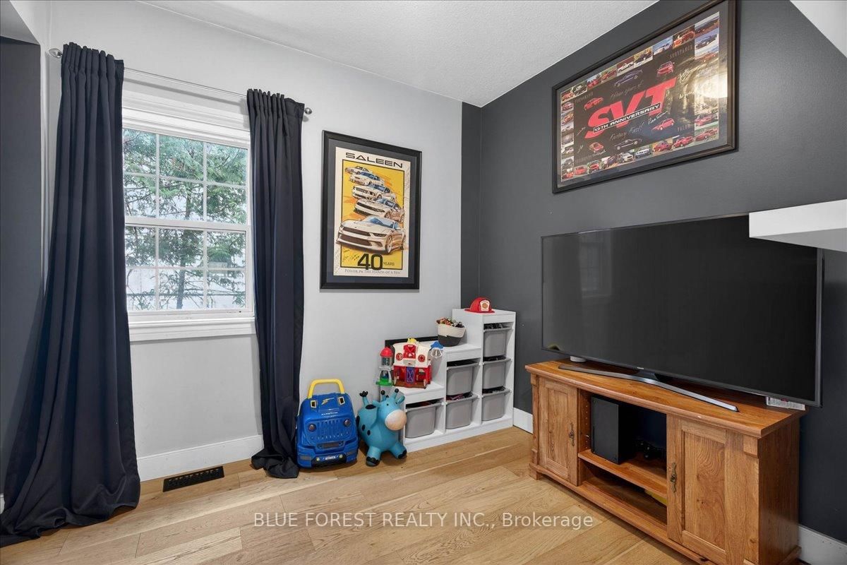 148 Main Street • West Elgin, ON photo 21
