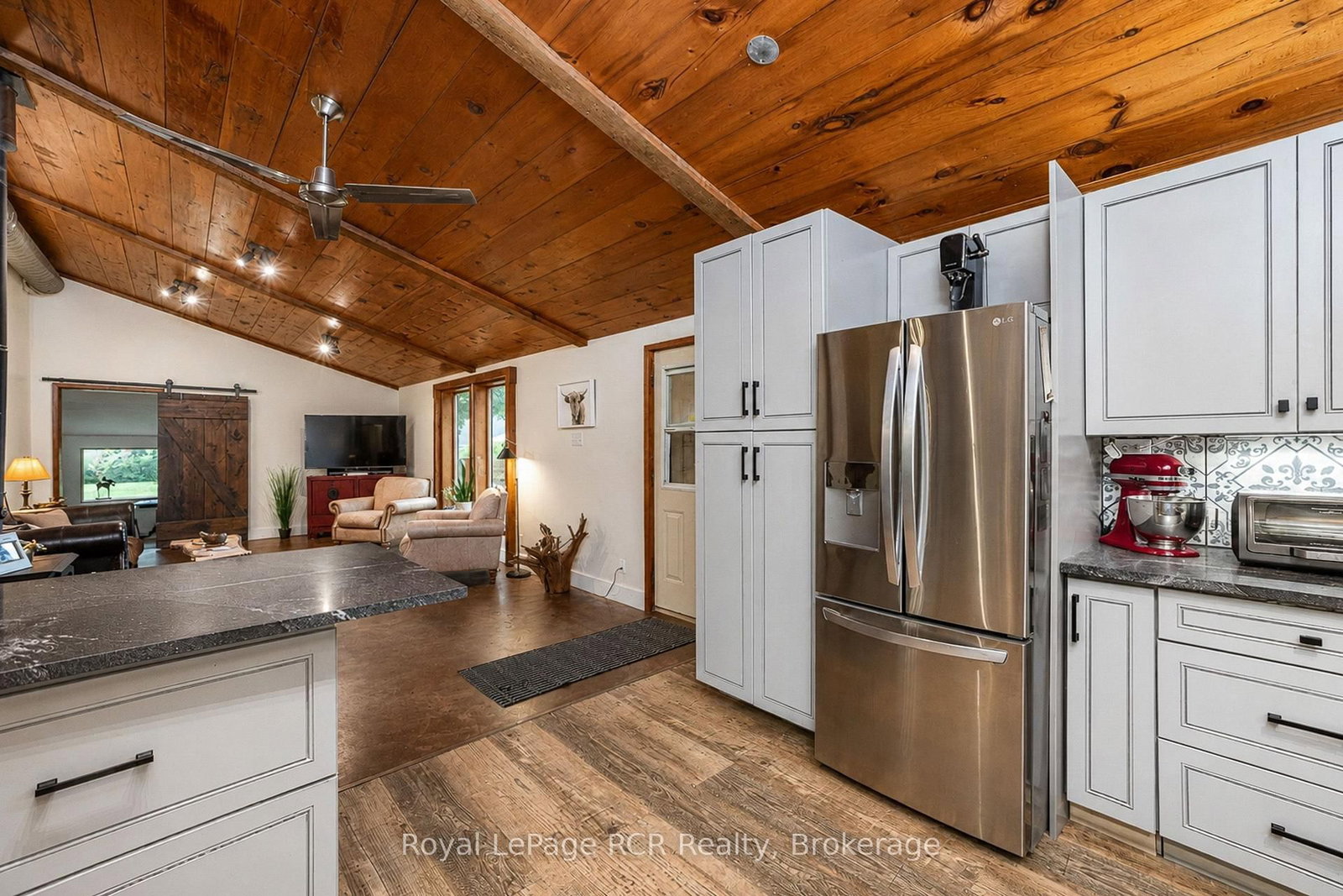 585216 Sideroad 10A • Grey Highlands, ON photo 10