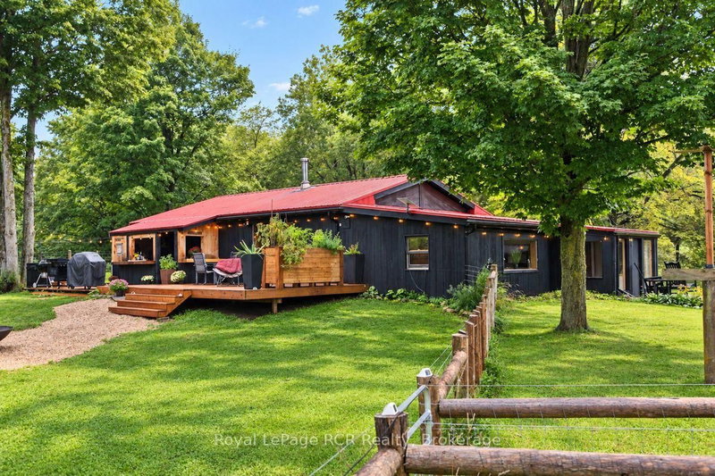 585216 Sideroad 10A