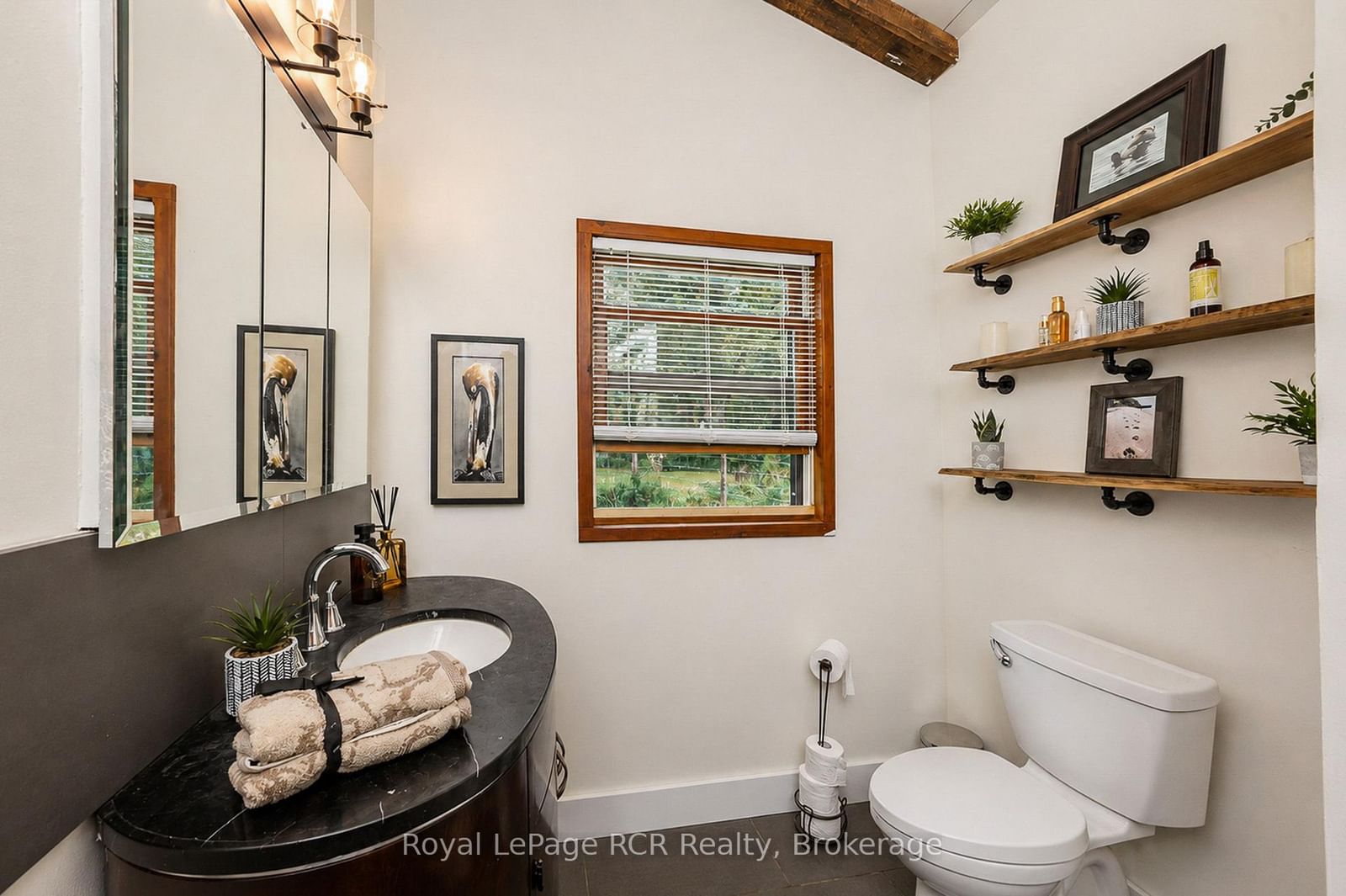 585216 Sideroad 10A • Grey Highlands, ON photo 20
