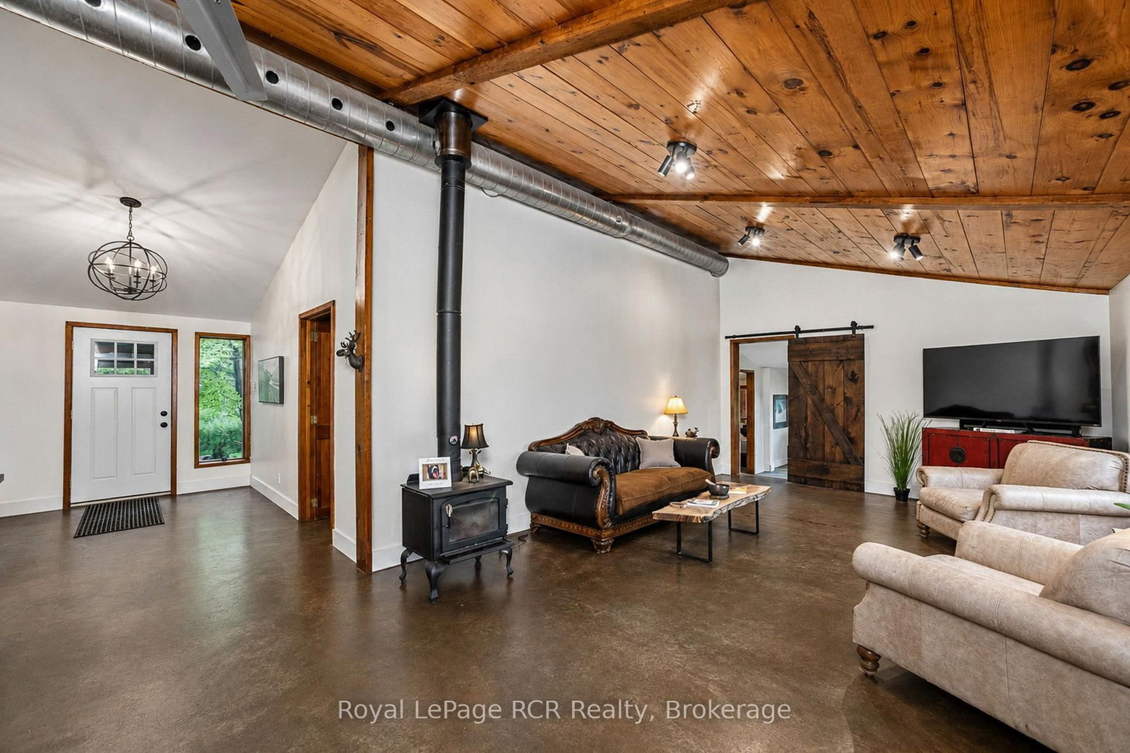 585216 Sideroad 10A • Grey Highlands, ON photo 6