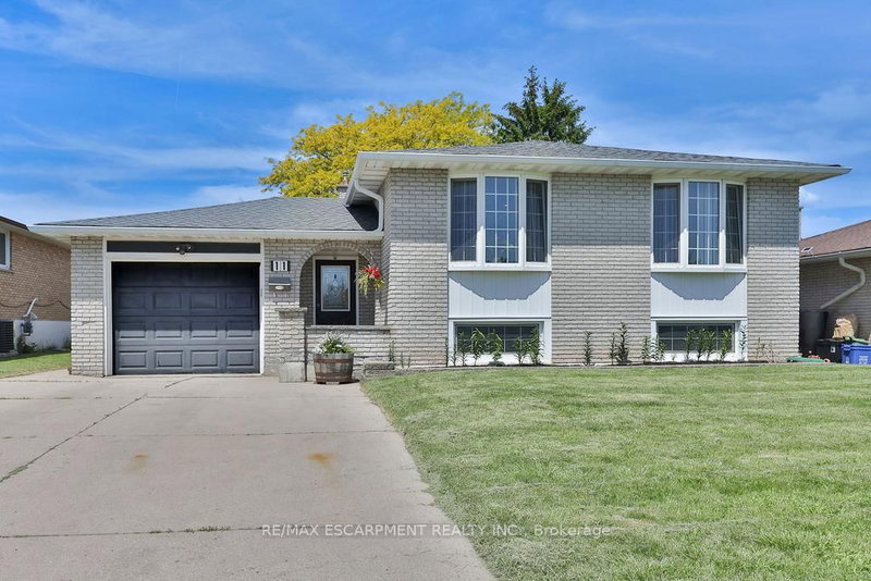 11 Lynwood Drive