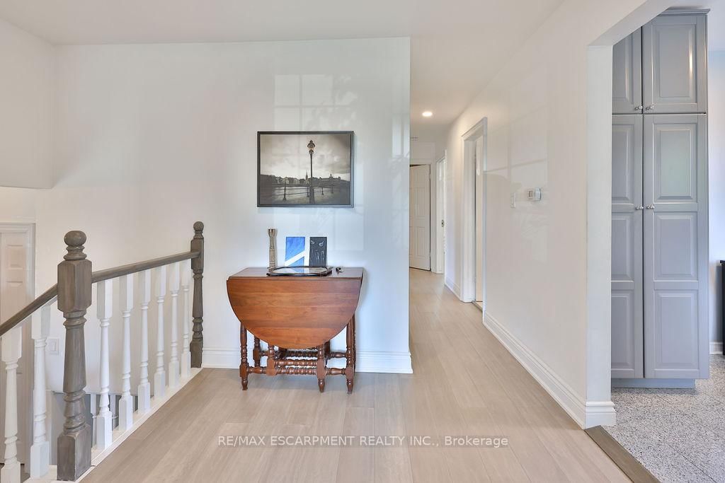 11 Lynwood Drive • Hamilton, ON photo 15