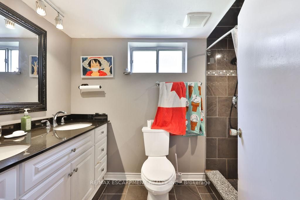 11 Lynwood Drive • Hamilton, ON photo 24