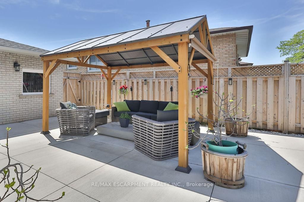 11 Lynwood Drive • Hamilton, ON photo 26