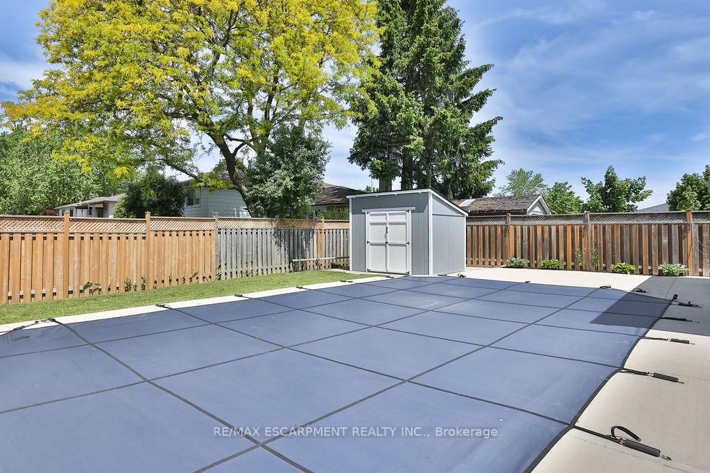 11 Lynwood Drive • Hamilton, ON photo 27
