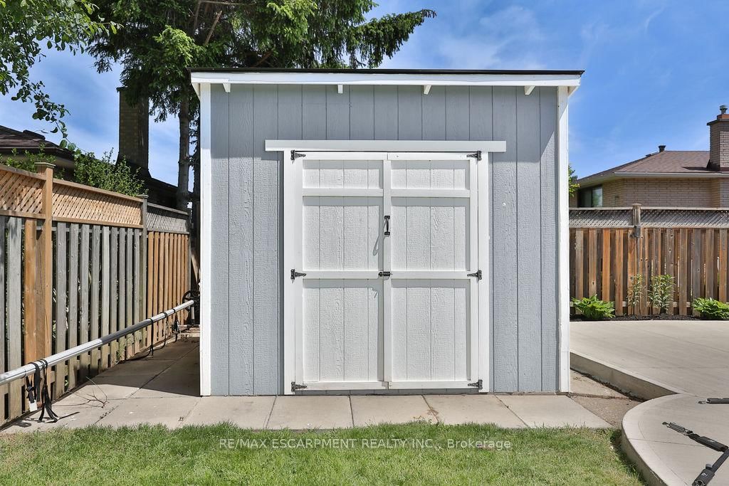 11 Lynwood Drive • Hamilton, ON photo 31