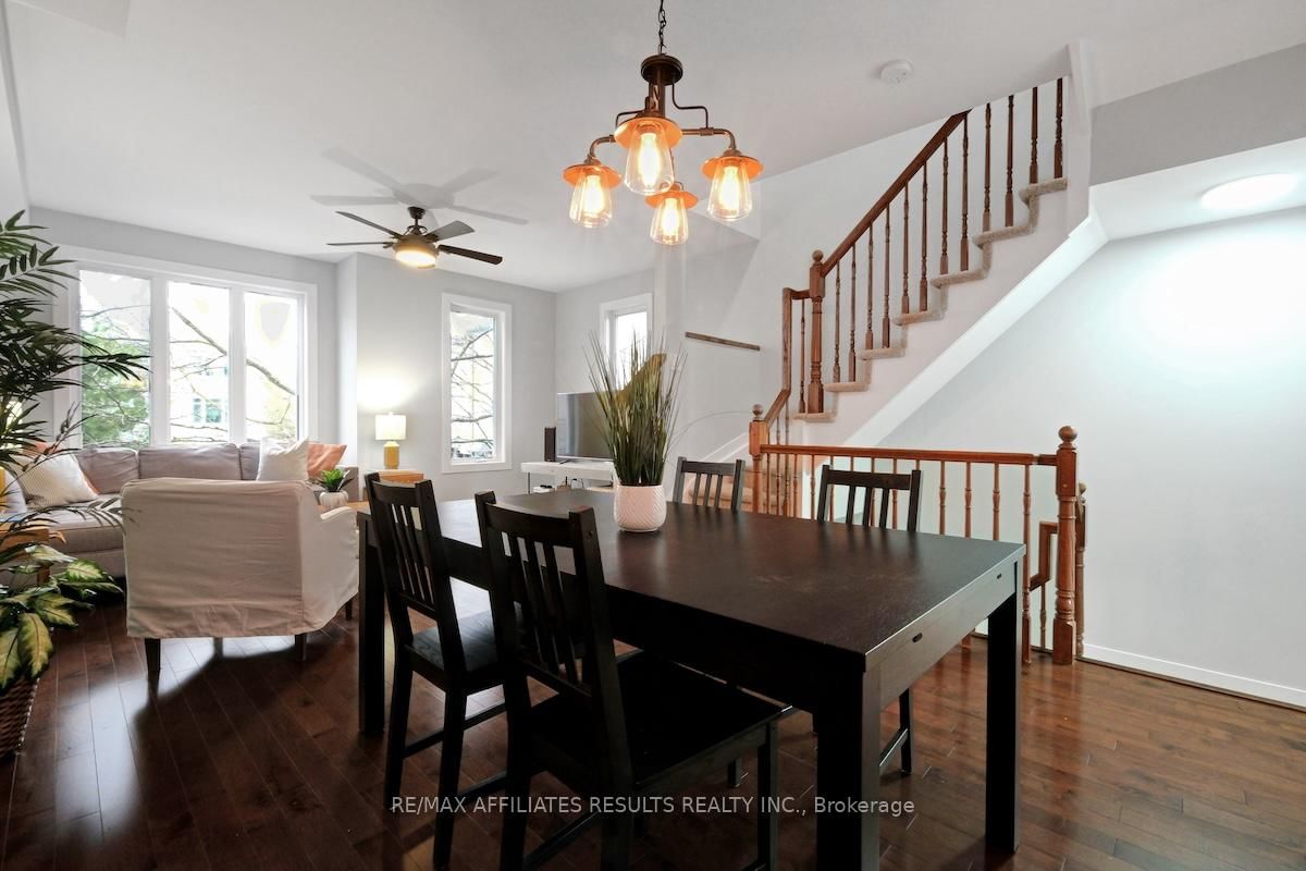 78 Songbird Private • Ottawa, ON photo 16