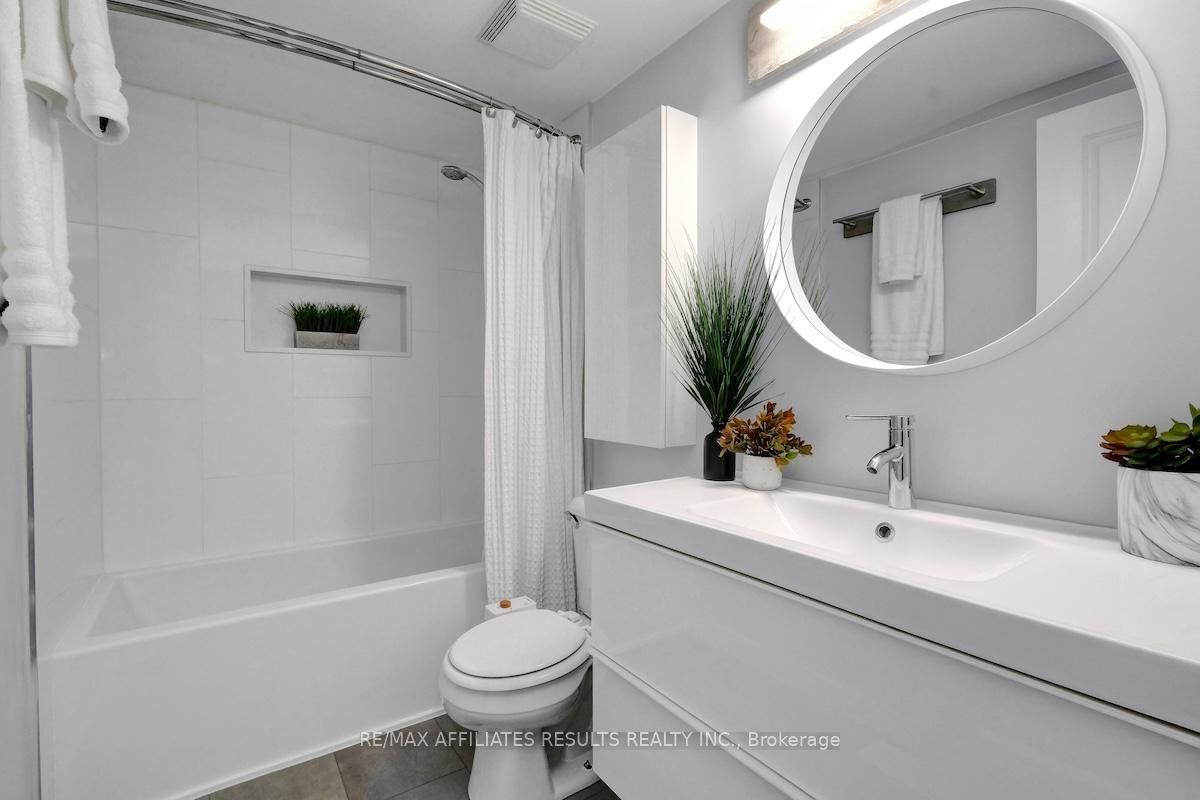 78 Songbird Private • Ottawa, ON photo 33