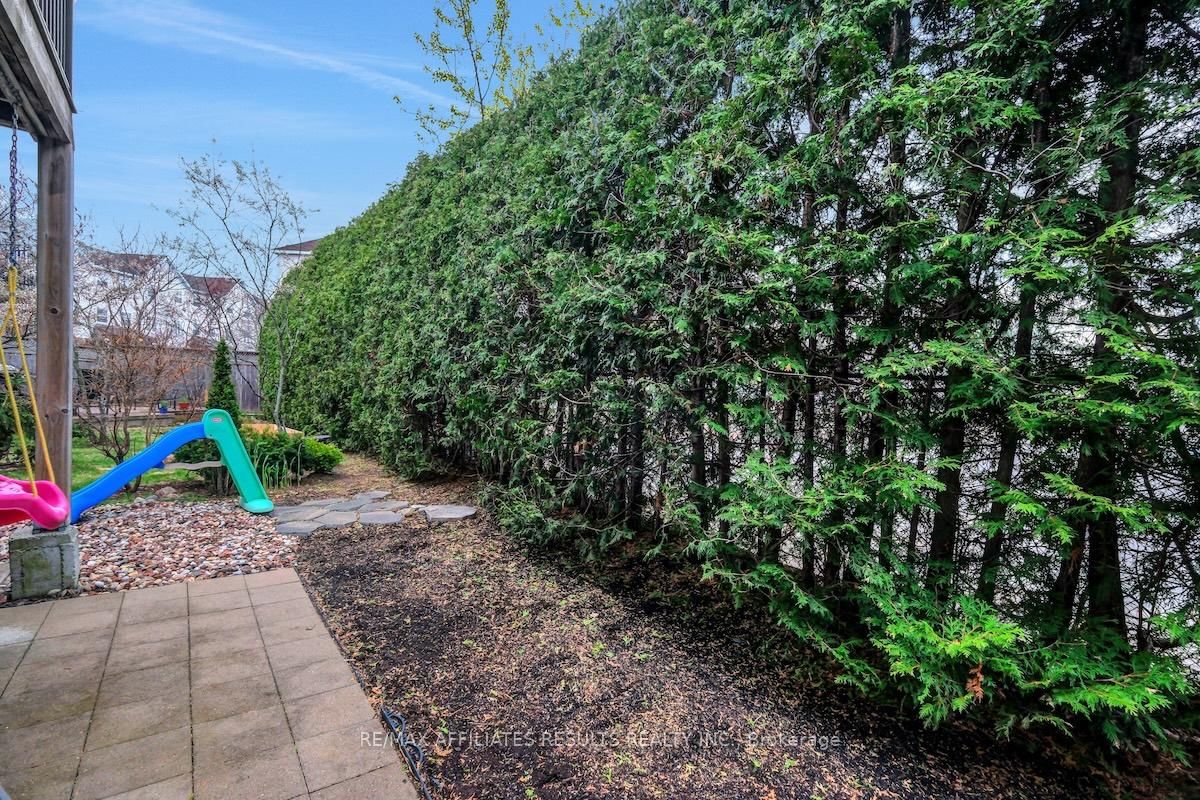 78 Songbird Private • Ottawa, ON photo 38