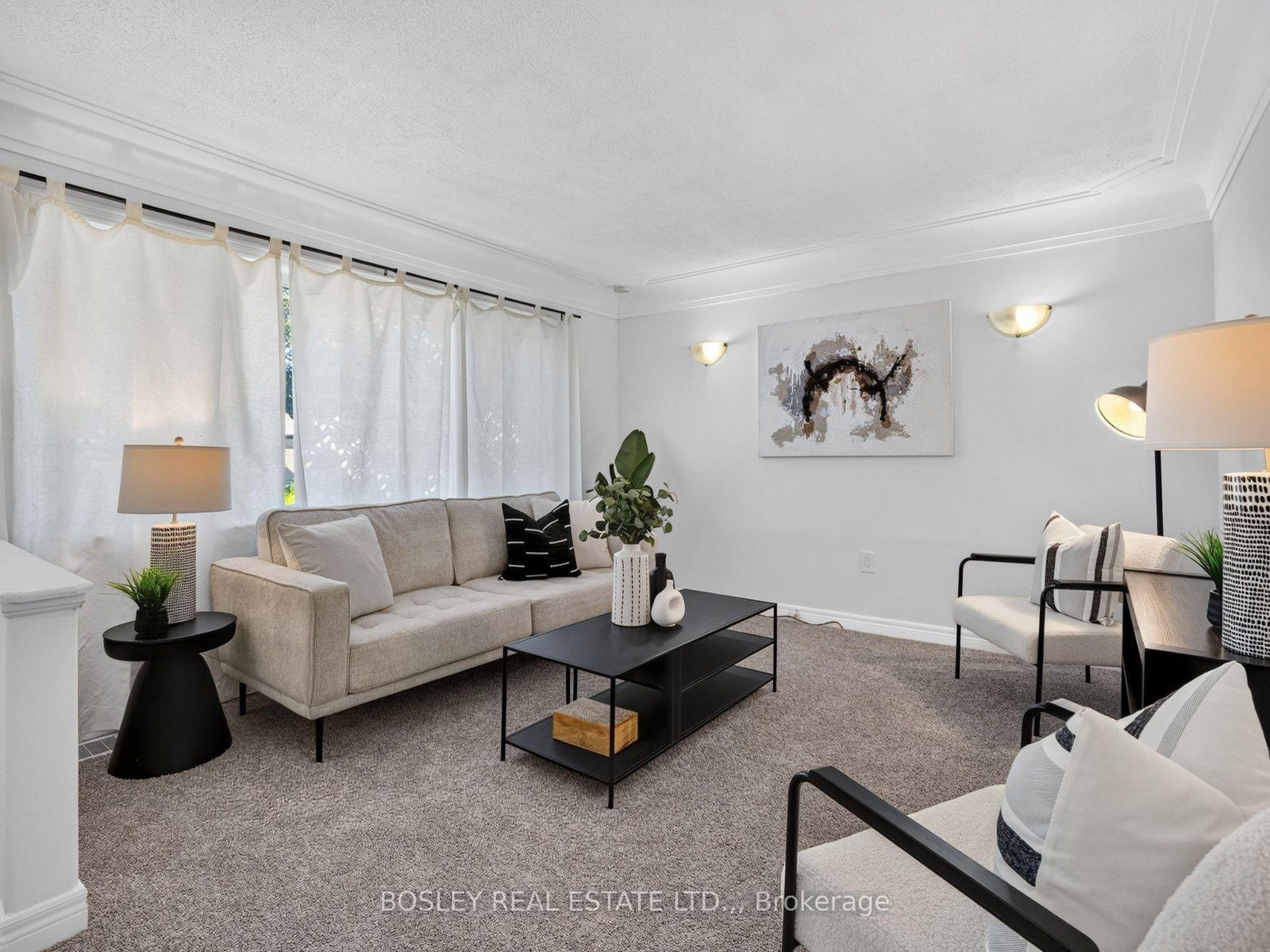 6168 Churchill Street • Niagara Falls, ON photo 3
