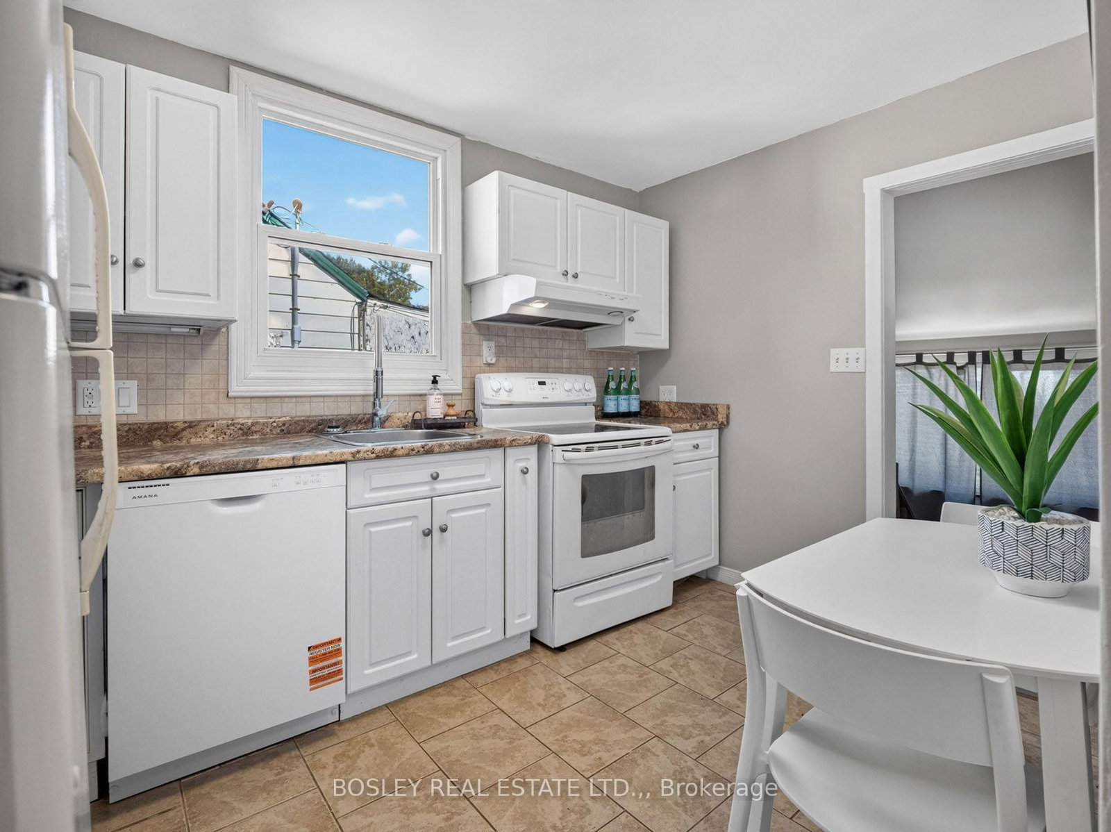 6168 Churchill Street • Niagara Falls, ON photo 6