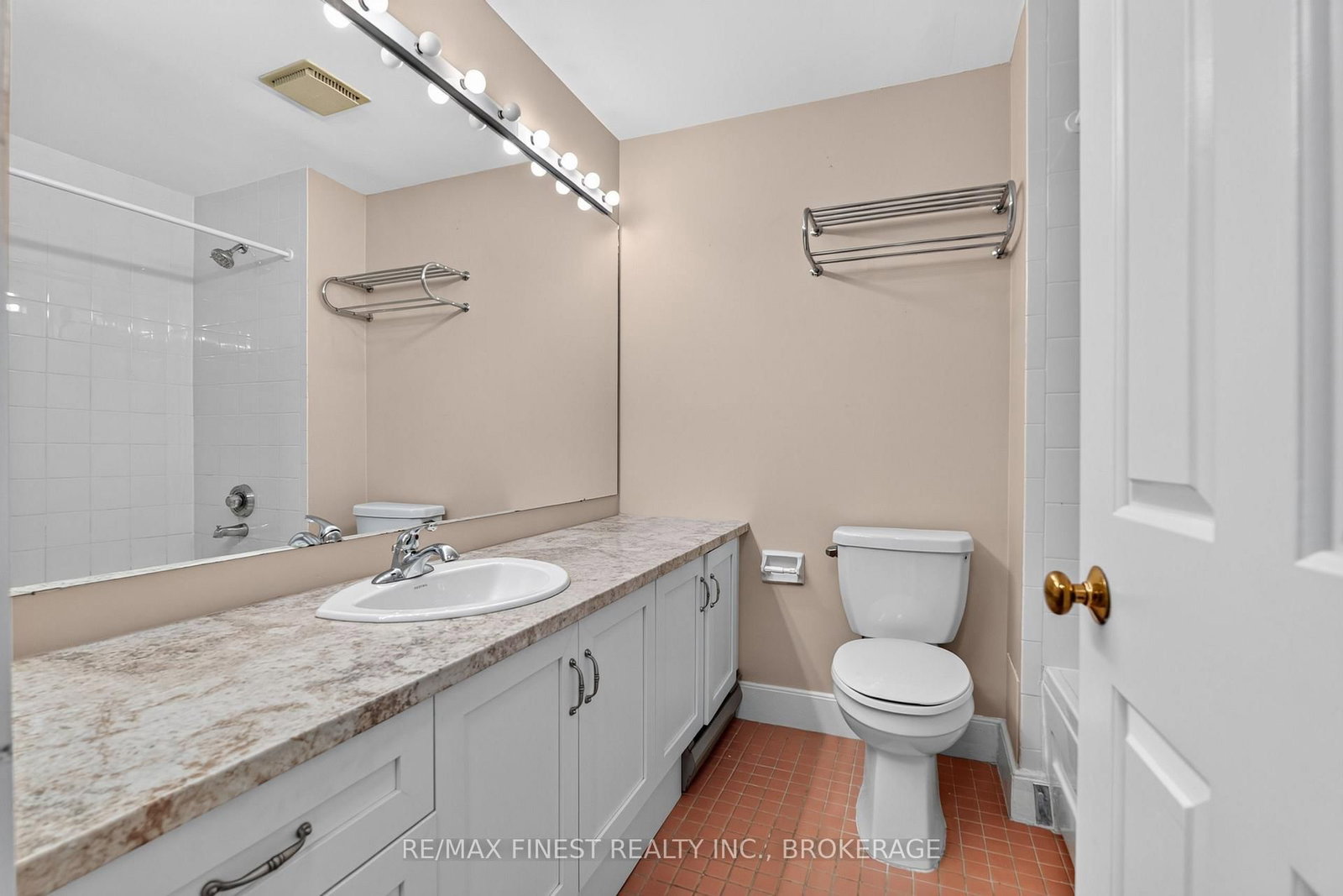 2 Bay Street • #302 • Kingston, ON photo 25