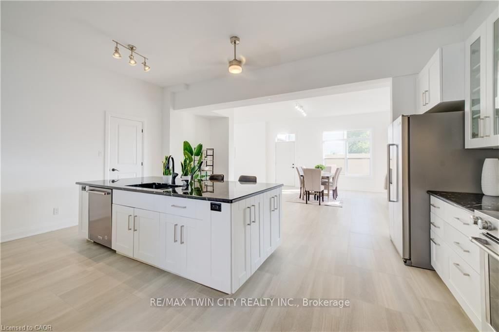 149 WOOLWICH Street • Waterloo, ON photo 12