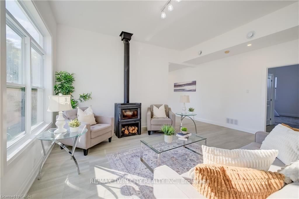 149 WOOLWICH Street • Waterloo, ON photo 22