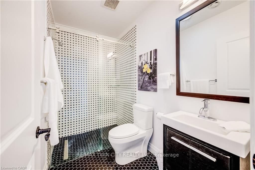 149 WOOLWICH Street • Waterloo, ON photo 32