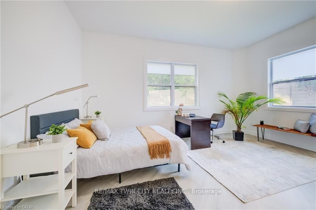 149 WOOLWICH Street • Waterloo, ON photo 34