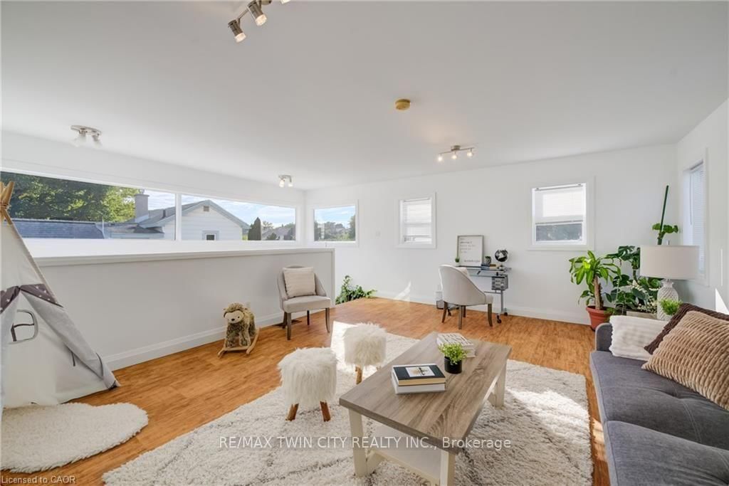 149 WOOLWICH Street • Waterloo, ON photo 41
