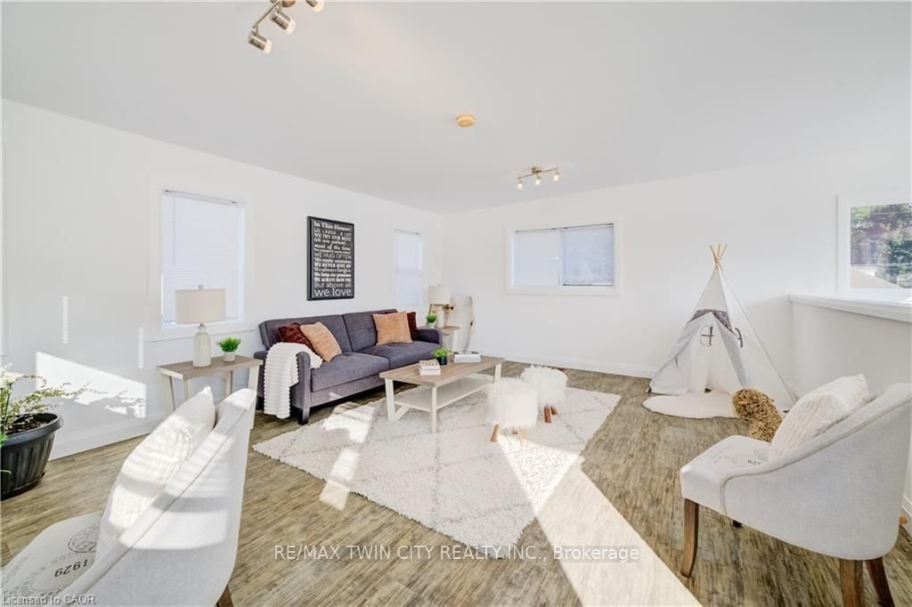 149 WOOLWICH Street • Waterloo, ON photo 42