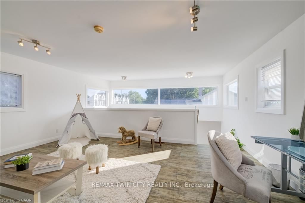149 WOOLWICH Street • Waterloo, ON photo 43