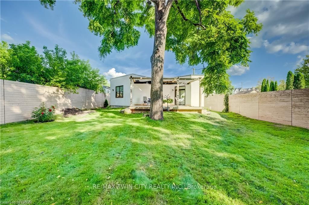 149 WOOLWICH Street • Waterloo, ON photo 45