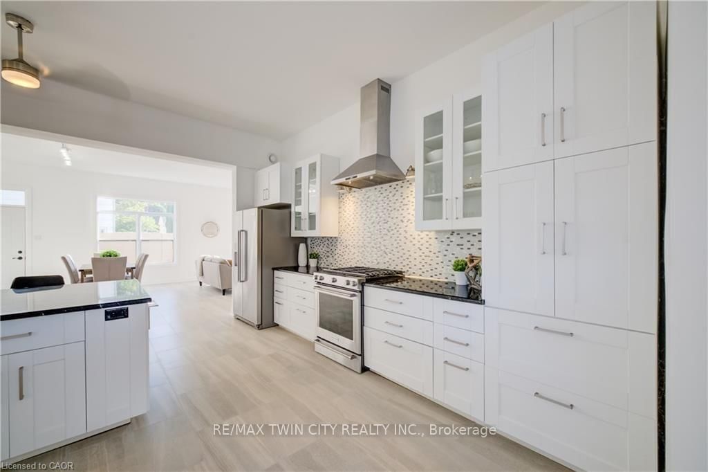 149 WOOLWICH Street • Waterloo, ON photo 9