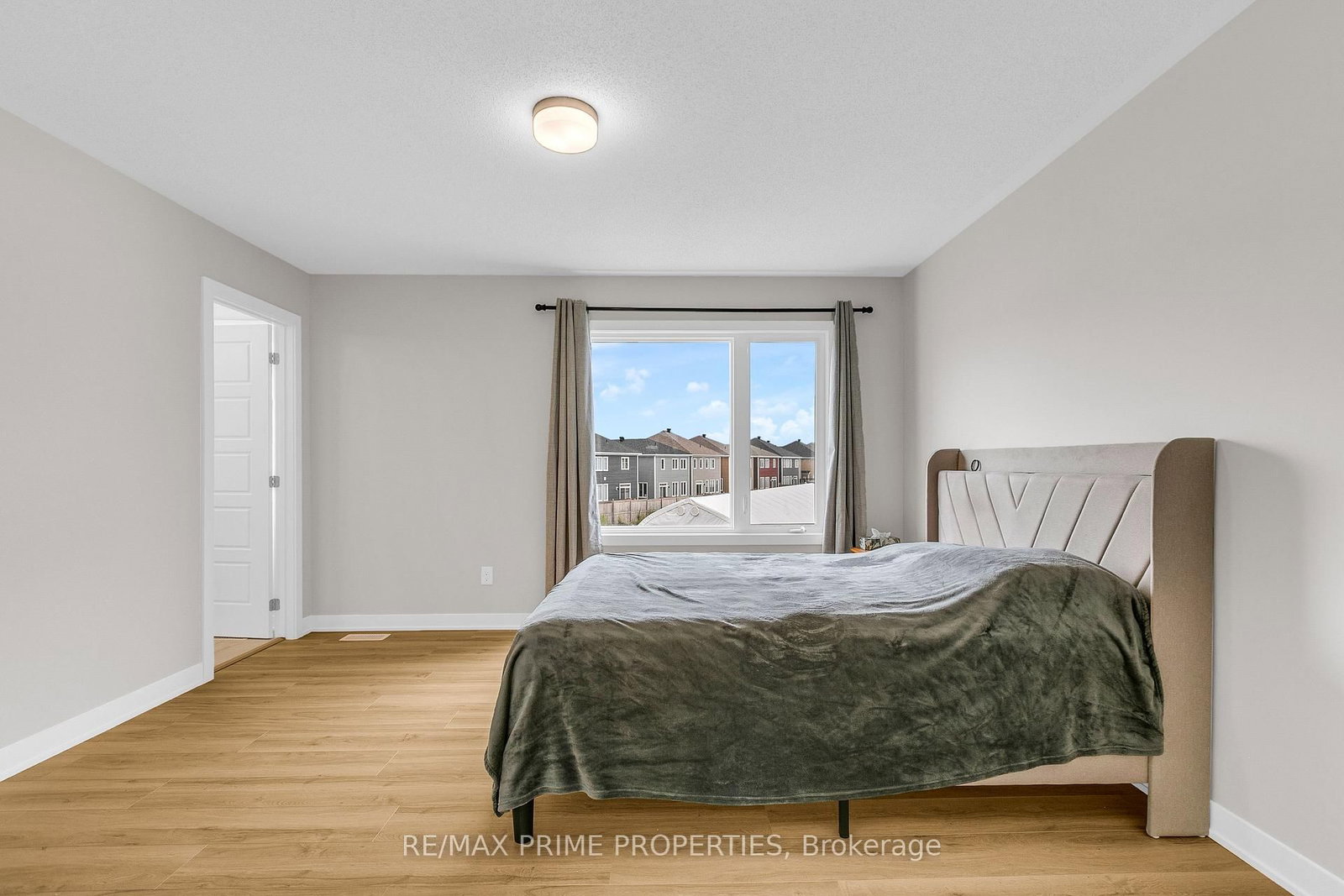 745 Haflinger Row • Richmond, ON photo 20