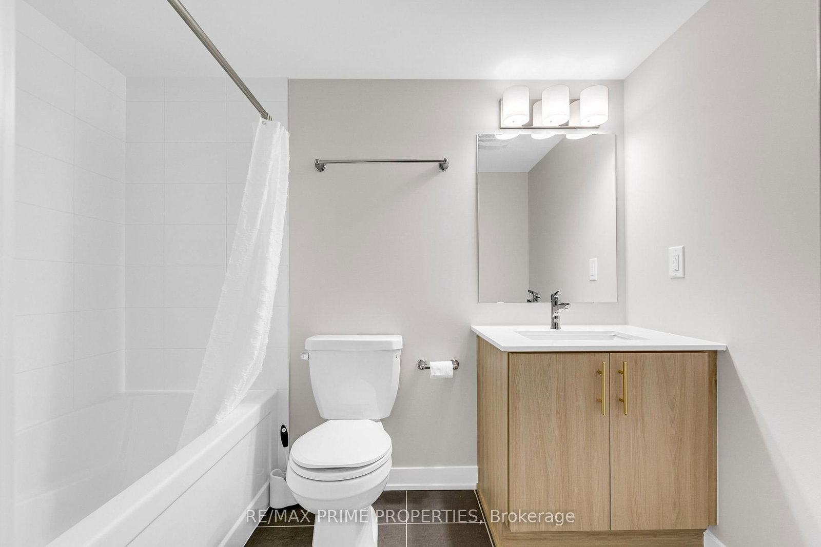 745 Haflinger Row • Richmond, ON photo 35