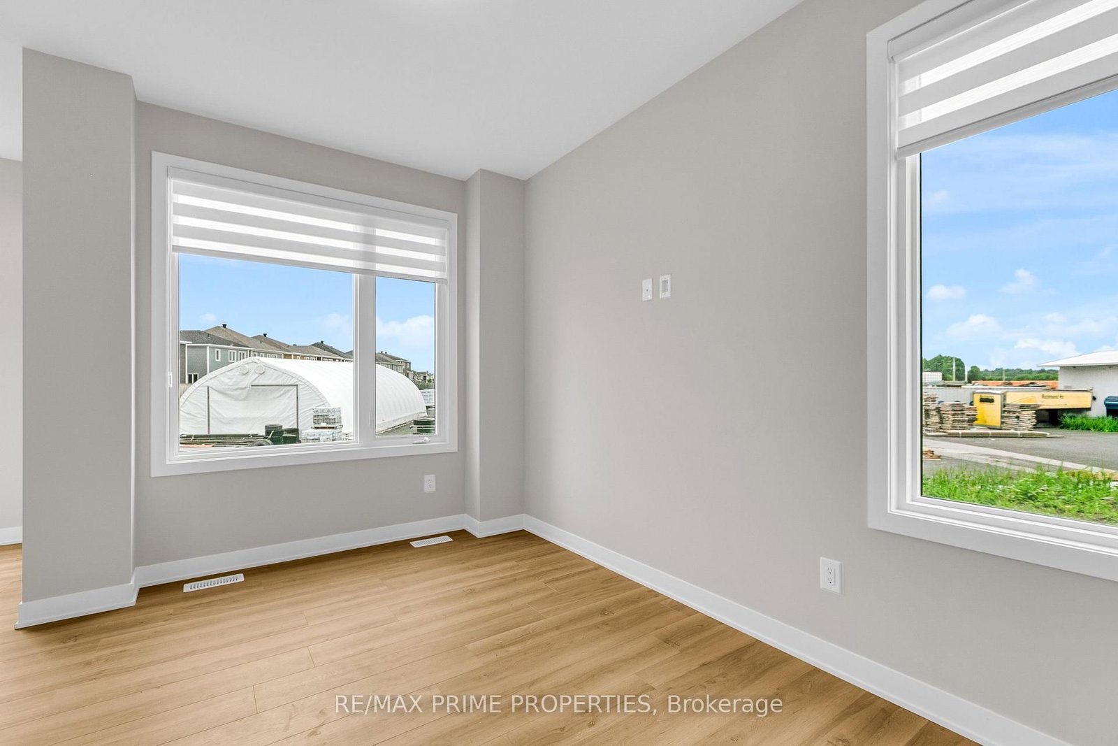 745 Haflinger Row • Richmond, ON photo 8