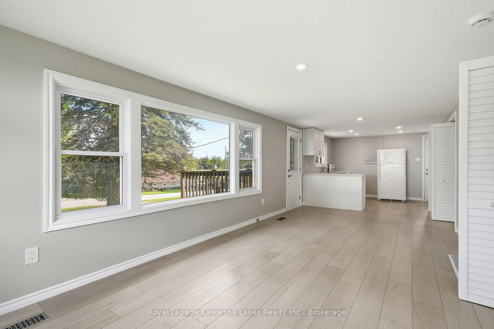 16 Marilyn Crescent • Kawartha Lakes, ON photo 13