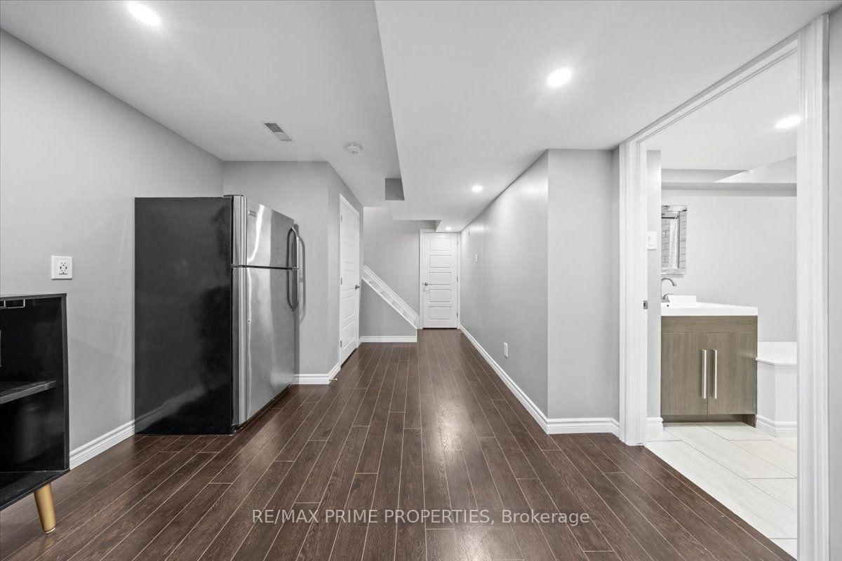 350 Sweetfern Crescent • Ottawa, ON photo 38
