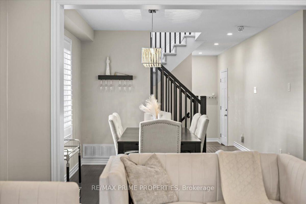 350 Sweetfern Crescent • Ottawa, ON photo 9
