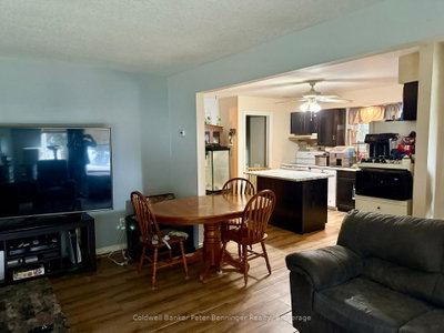 672 21st Avenue • Hanover, ON photo 4