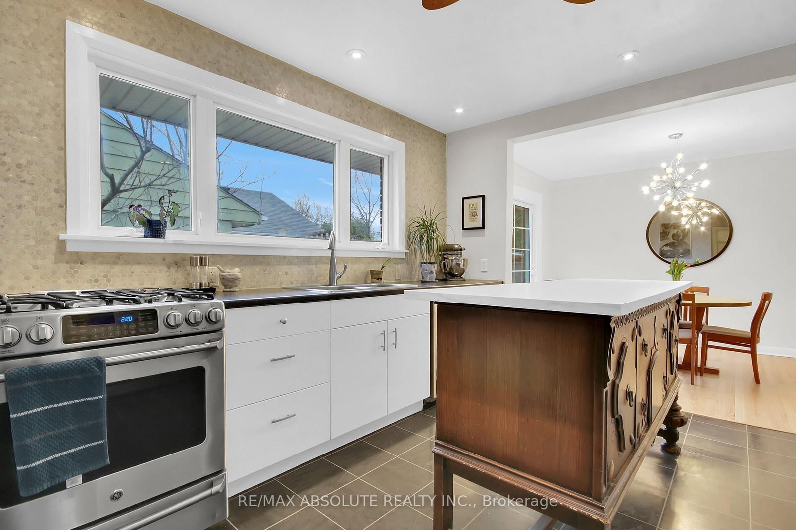 731 Dovercourt Avenue • Ottawa, ON photo 13