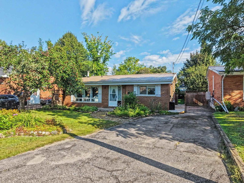 328 McKenzie Avenue