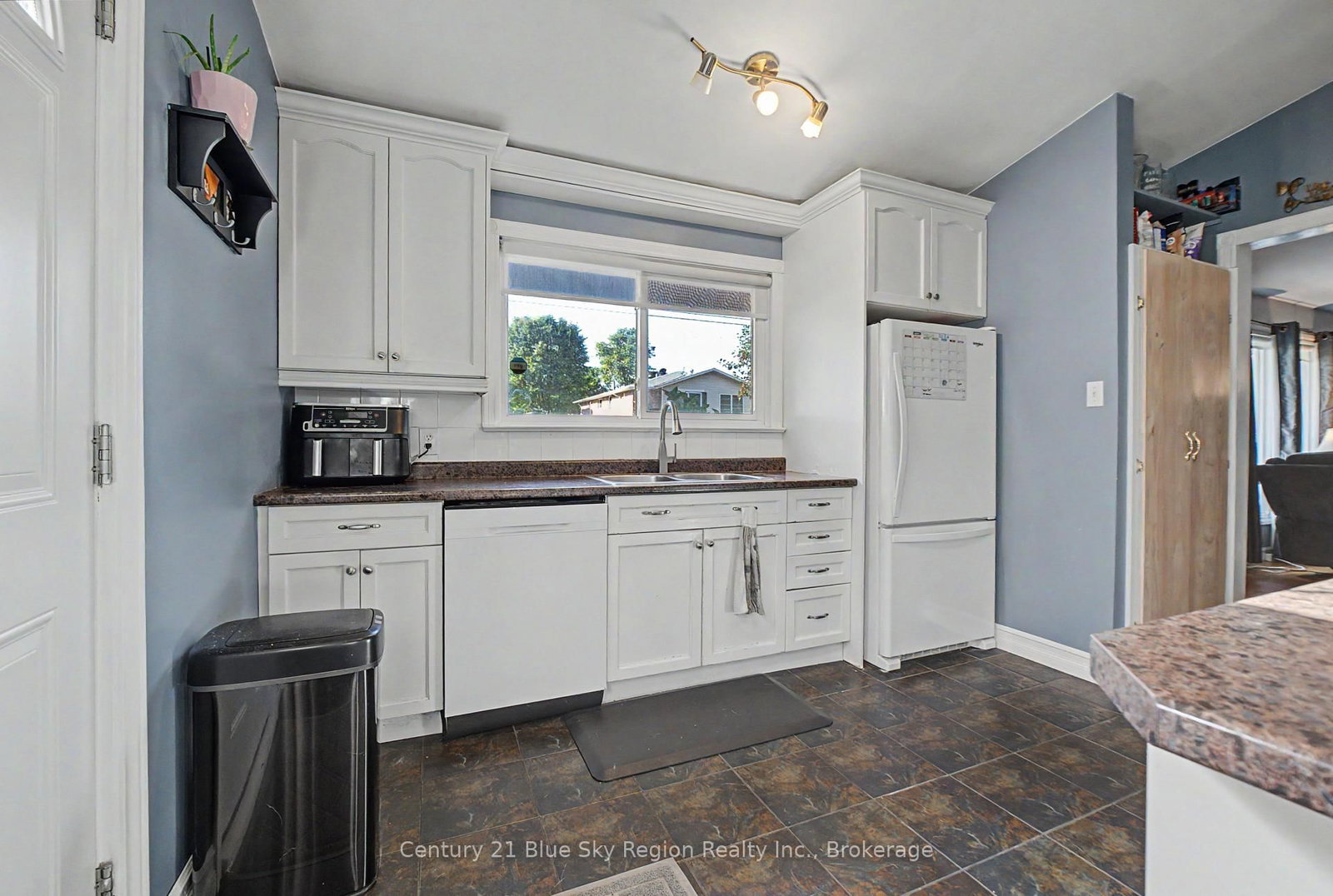 328 Mckenzie Avenue • North Bay, ON photo 11