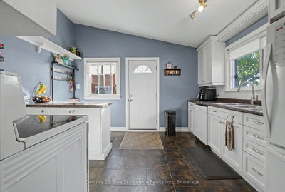 328 Mckenzie Avenue • North Bay, ON photo 8