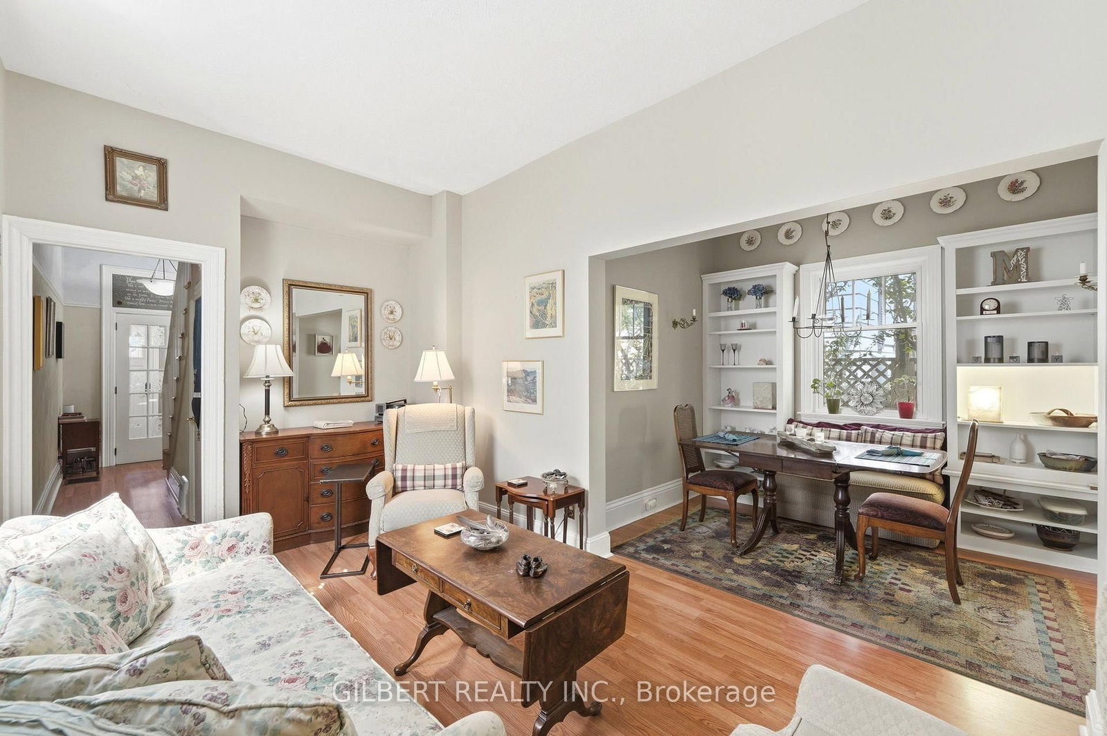 367 Charlton Avenue W • Hamilton, ON photo 4