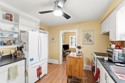 367 Charlton Avenue W • Hamilton, ON photo 6