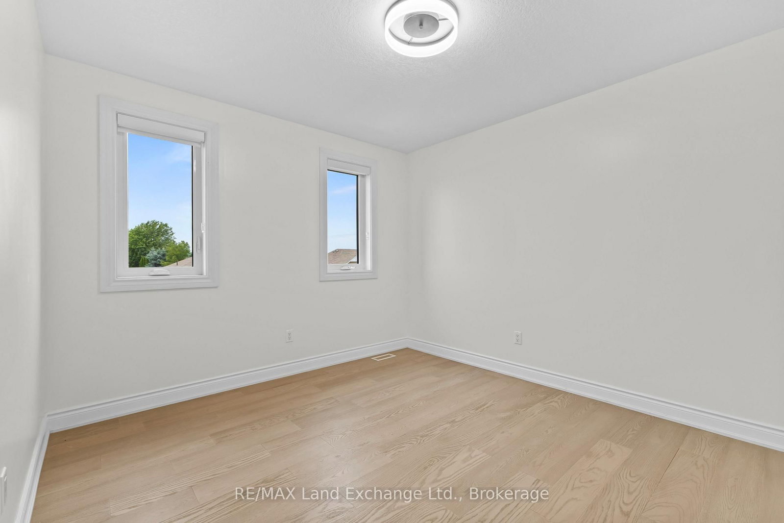 849 Sumpton Street • Saugeen Shores, ON photo 30