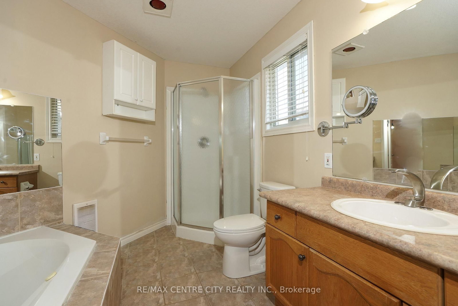 742 Marigold Street • London North, ON photo 14