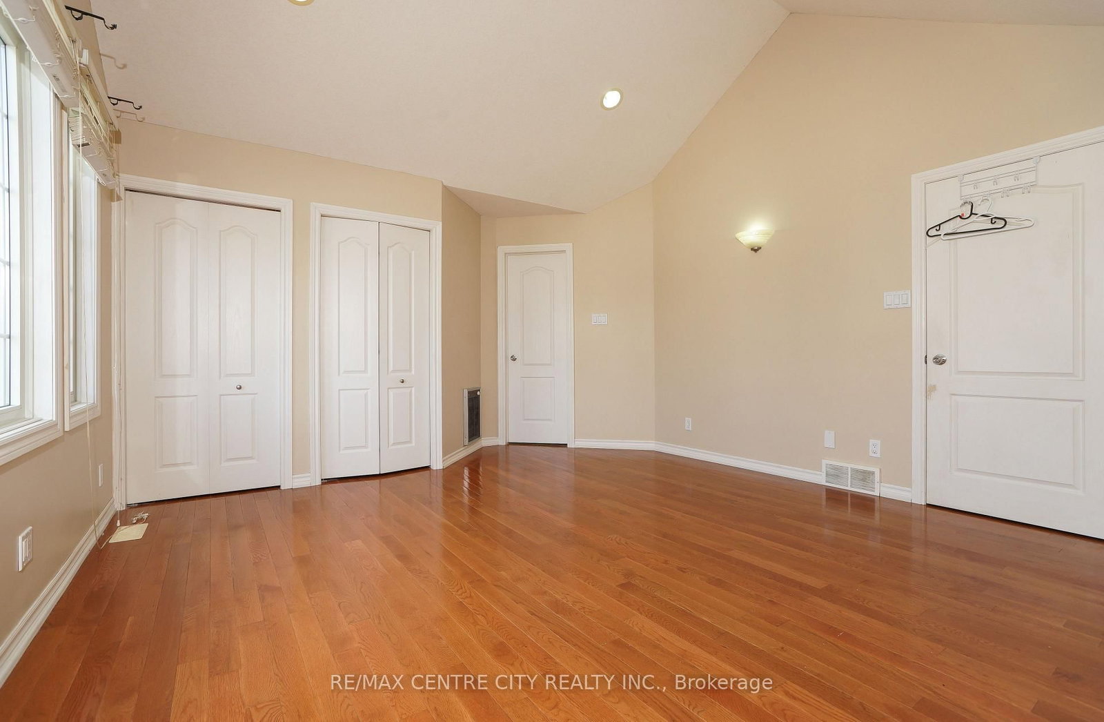 742 Marigold Street • London North, ON photo 17