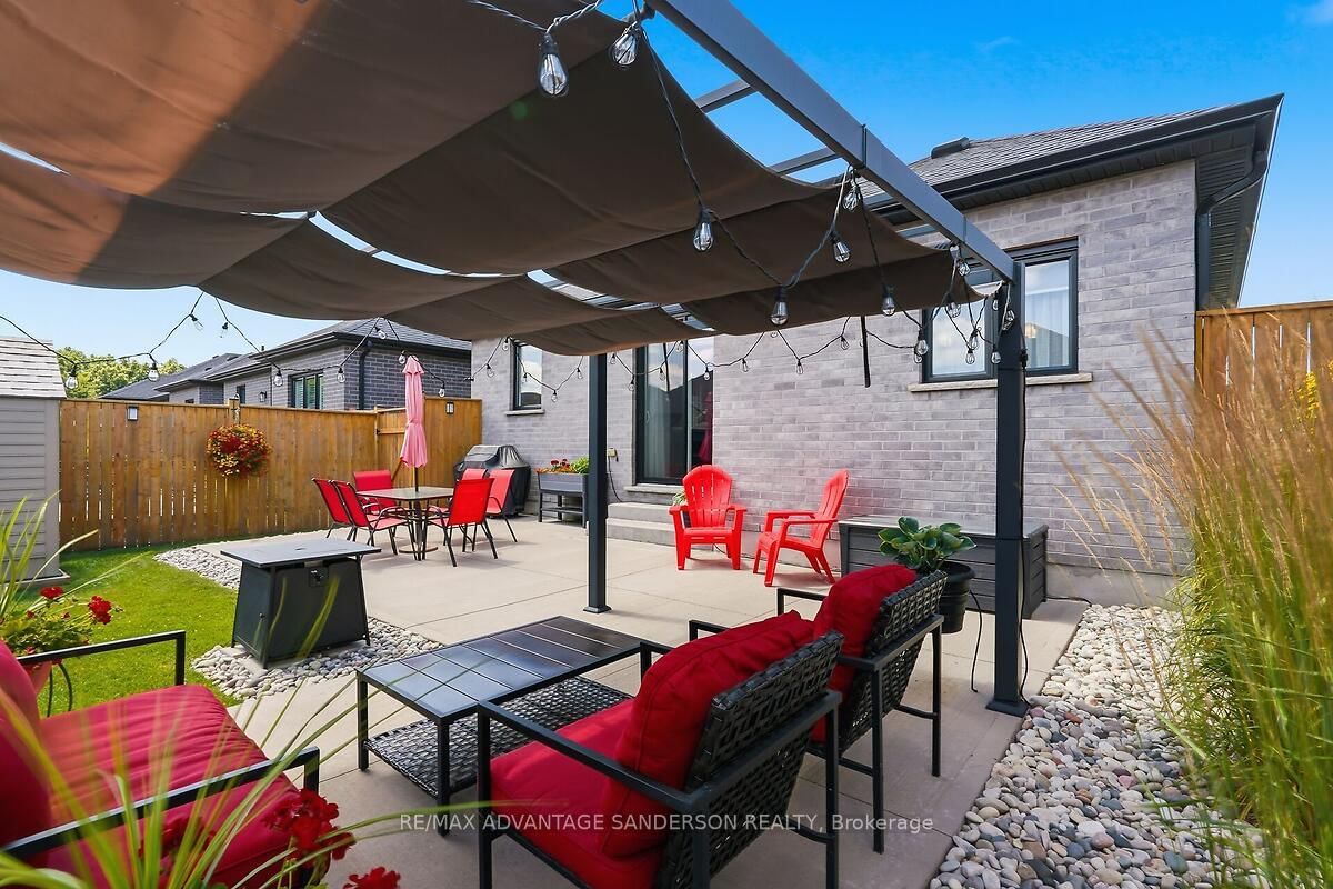 383 Daventry Way • #26 • Middlesex Centre, ON photo 12