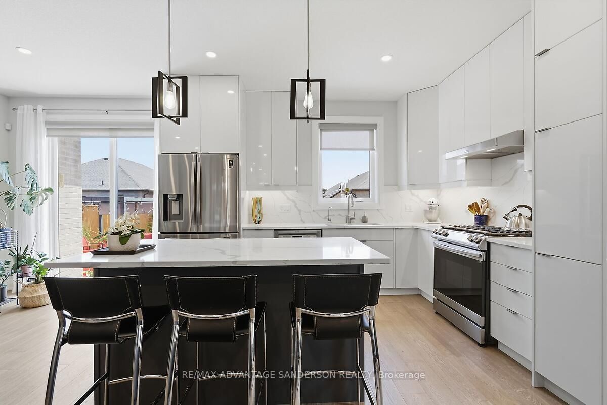383 Daventry Way • #26 • Middlesex Centre, ON photo 22